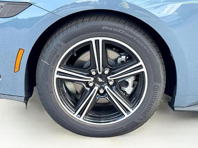 Photo of 2025 Vapor Blue Metallic Ford Mustang