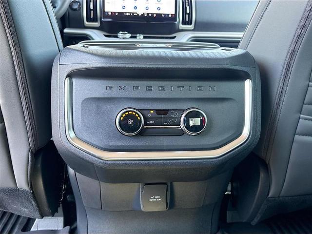 Photo of 2025 Agate Black Metallic Ford Expedition