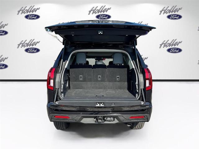 Photo of 2025 Agate Black Metallic Ford Expedition
