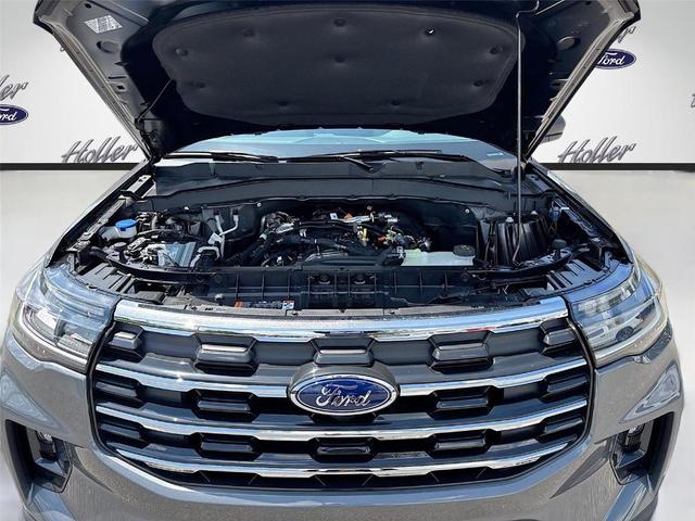 Photo of 2025 Carbonized Gray Metallic Ford Explorer