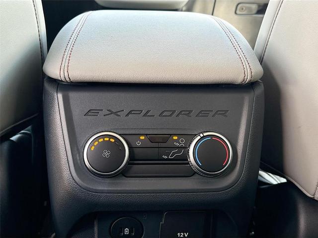 Photo of 2025 Carbonized Gray Metallic Ford Explorer