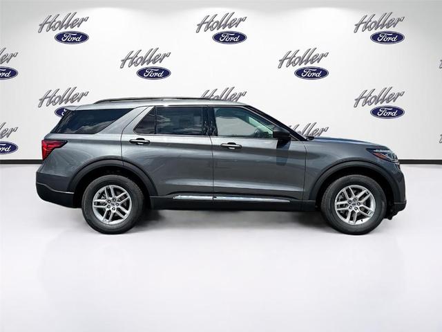Photo of 2025 Carbonized Gray Metallic Ford Explorer