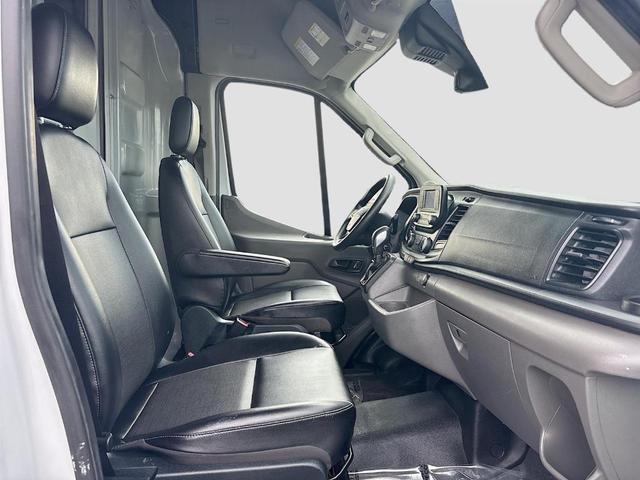 Photo of 2023 Oxford White Ford Transit-250
