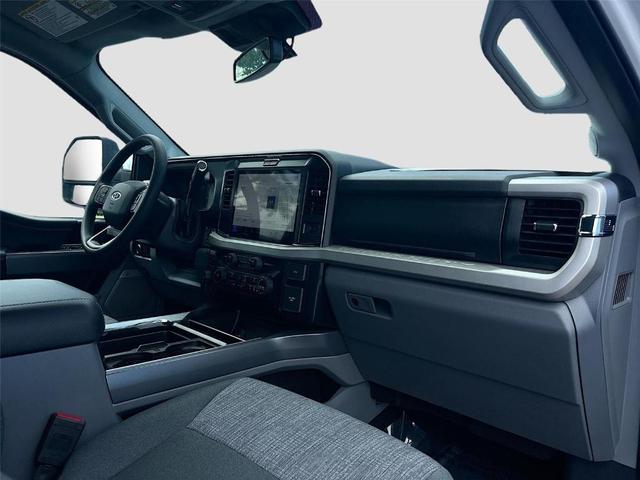 Photo of 2025 Oxford White Ford F-350