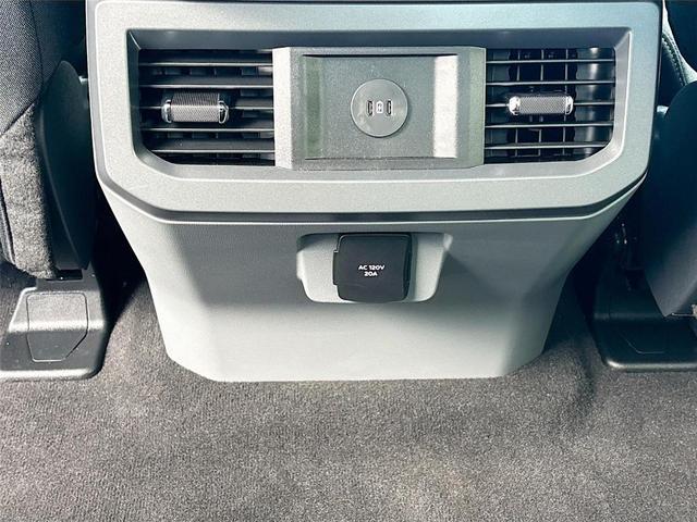 Photo of 2025 Oxford White Ford F-350