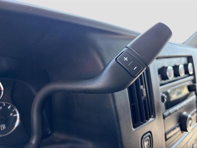 Photo of 2018 Summit White Chevrolet Express 3500
