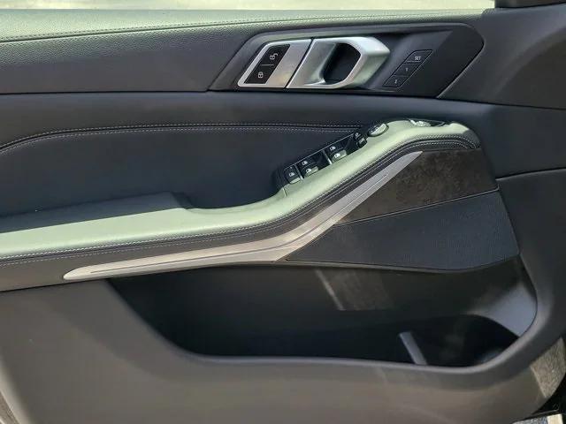 Photo of 2023 Black Sapphire Metallic BMW X5