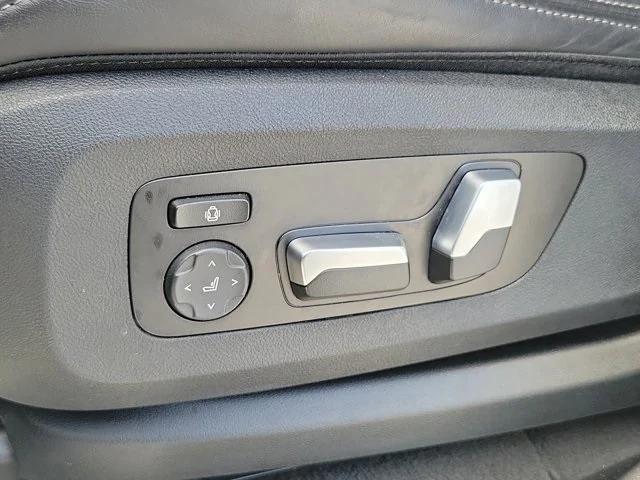 Photo of 2023 Black Sapphire Metallic BMW X5