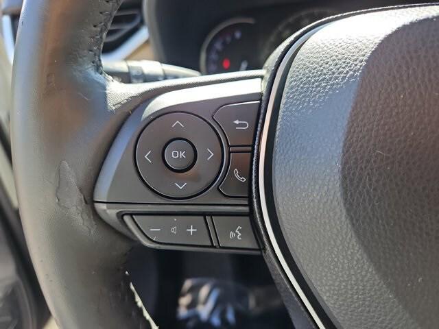Photo of 2019 White Toyota RAV4
