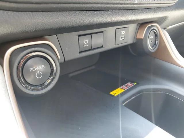Photo of 2024 Midnight Black Metallic Toyota Grand Highlander Hybrid
