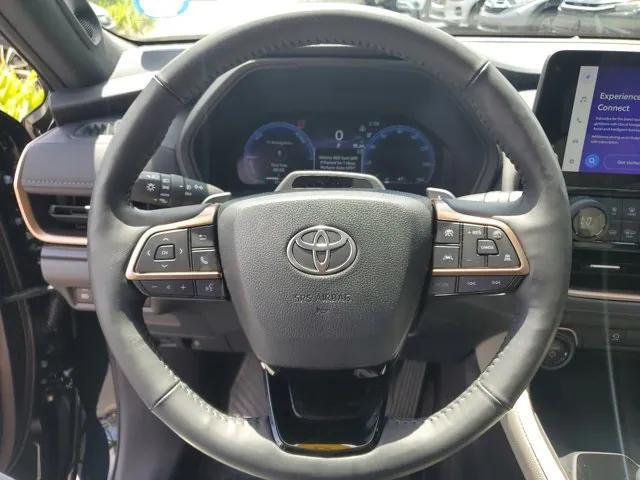 Photo of 2024 Midnight Black Metallic Toyota Grand Highlander Hybrid