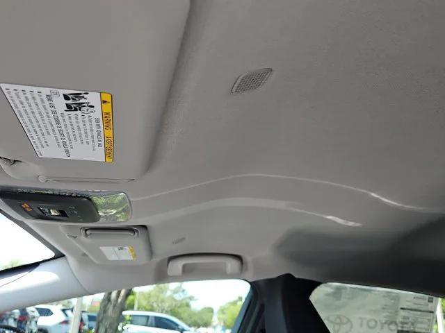Photo of 2025 Wind Chill Pearl Toyota Prius Plug-In Hybrid