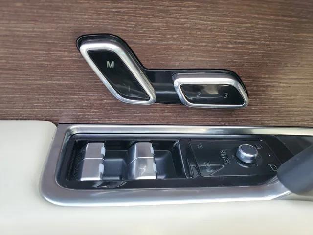 Photo of 2024 Gold Land Rover Range Rover