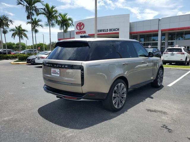Photo of 2024 Gold Land Rover Range Rover