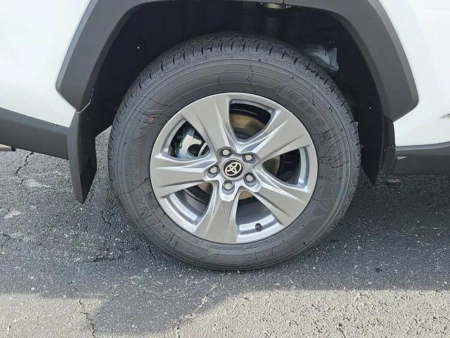 Photo of 2025 Ice Cap Toyota RAV4 Hybrid