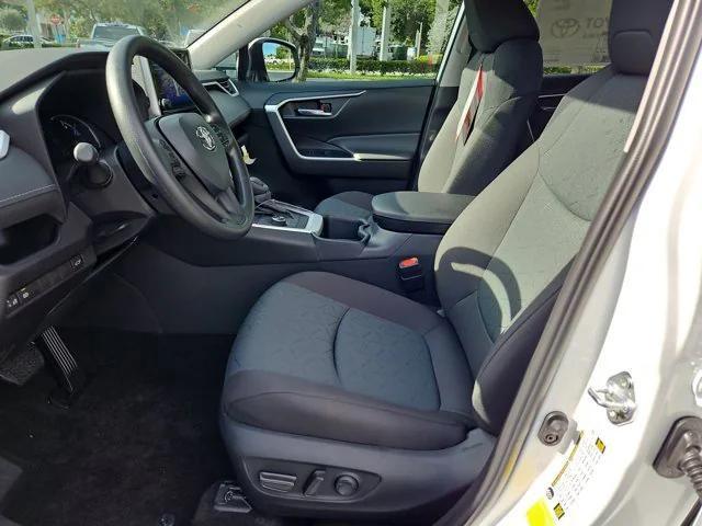 Photo of 2025 Ice Cap Toyota RAV4 Hybrid