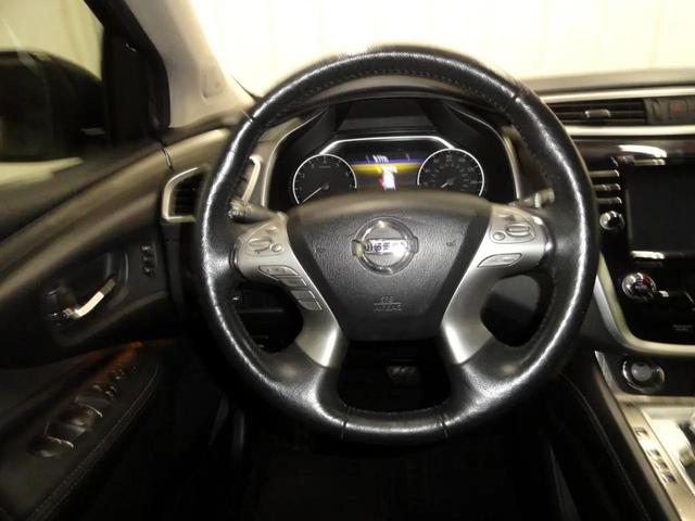 Photo of 2018 Pearl White Nissan Murano