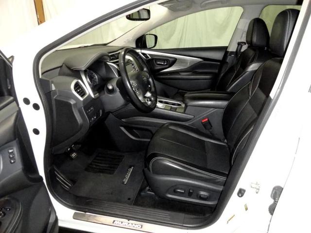 Photo of 2018 Pearl White Nissan Murano