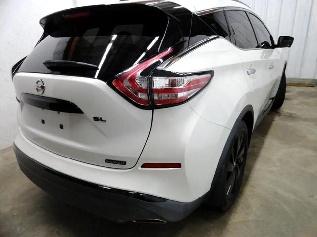 Photo of 2018 Pearl White Nissan Murano