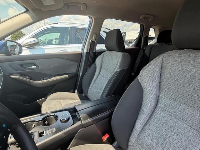 Photo of 2022 Caspian Blue Nissan Rogue