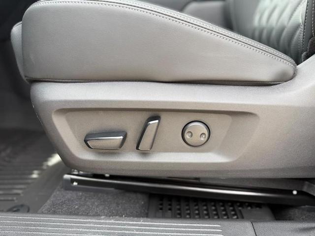 Photo of 2025 Black Nissan Rogue