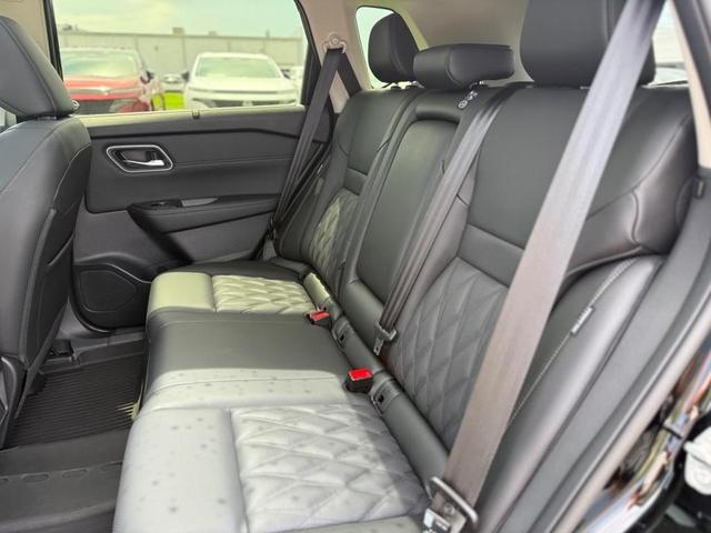 Photo of 2025 Black Nissan Rogue