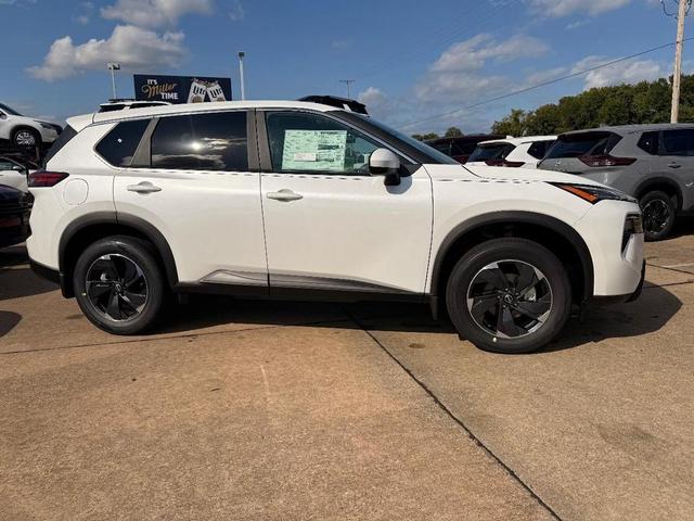 Photo of 2026 Everest White P Nissan Rogue