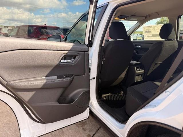 Photo of 2026 Everest White P Nissan Rogue