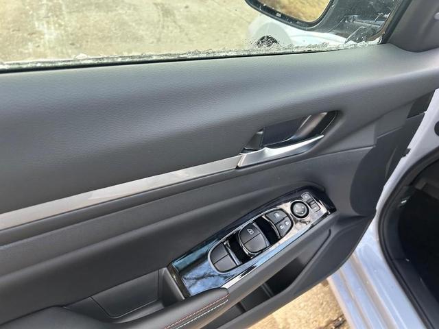 Photo of 2025 Gray Sky Pearl Nissan Altima