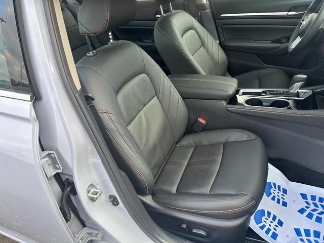 Photo of 2025 Gray Sky Pearl Nissan Altima