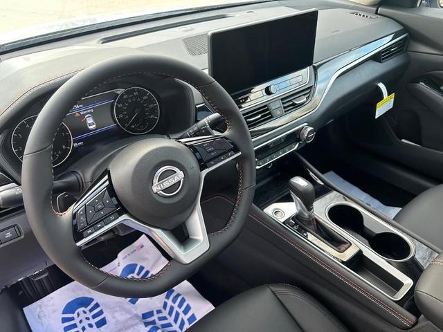 Photo of 2025 Gray Sky Pearl Nissan Altima