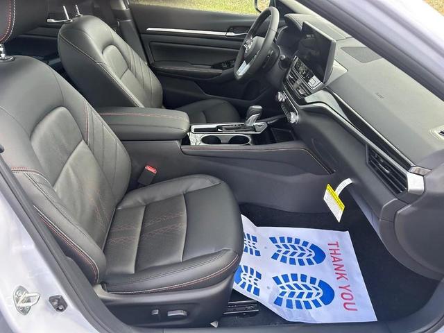 Photo of 2025 Gray Sky Pearl Nissan Altima