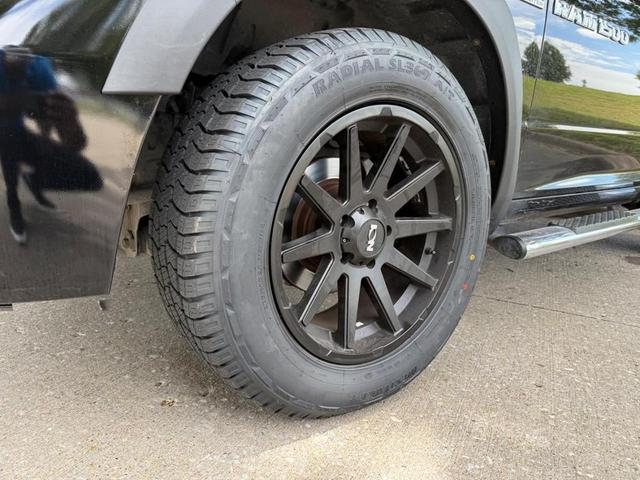 Photo of 2012 Black RAM 1500