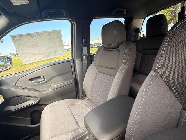 Photo of 2026 Glacier White Nissan Frontier