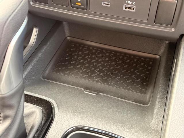 Photo of 2026 Glacier White Nissan Frontier