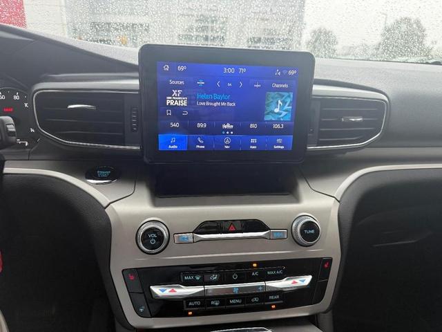 Photo of 2022 Jewel Red Metallic Ford Explorer