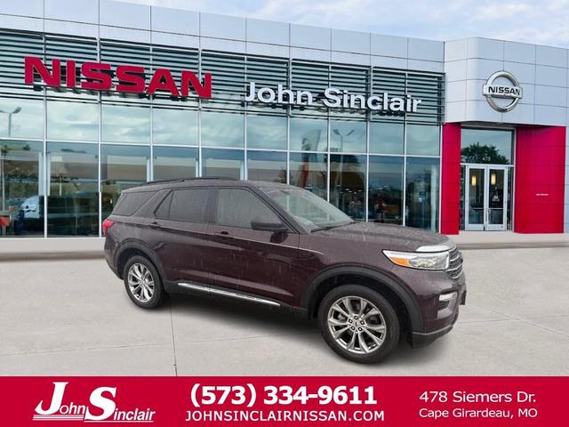 Photo of 2022 Jewel Red Metallic Ford Explorer