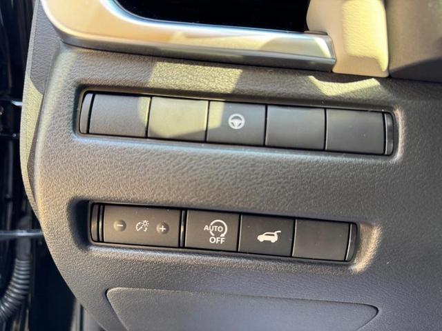 Photo of 2024 Black Nissan Rogue