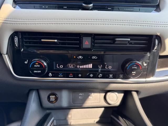 Photo of 2024 Black Nissan Rogue