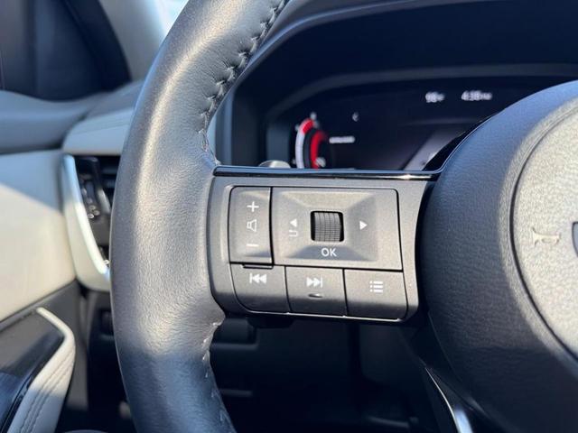 Photo of 2024 Black Nissan Rogue