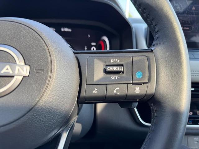 Photo of 2024 Black Nissan Rogue