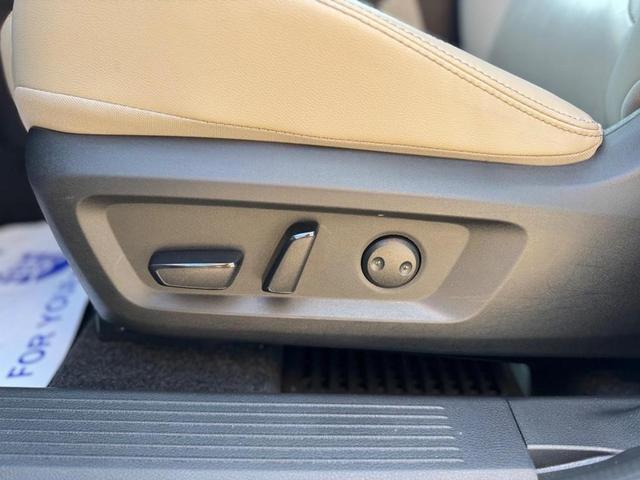 Photo of 2024 Black Nissan Rogue