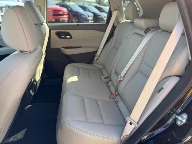 Photo of 2024 Black Nissan Rogue
