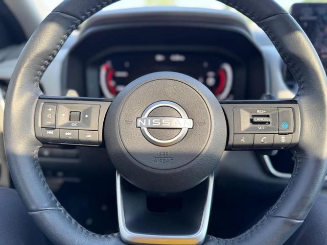Photo of 2024 Black Nissan Rogue
