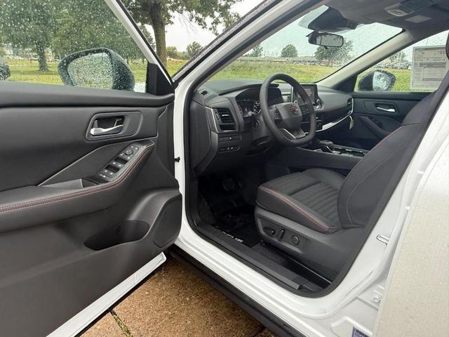 Photo of 2026 Everest White P Nissan Rogue