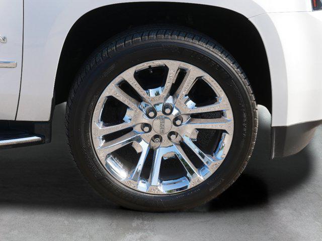 Photo of 2020 White Frost Tricoat GMC Yukon