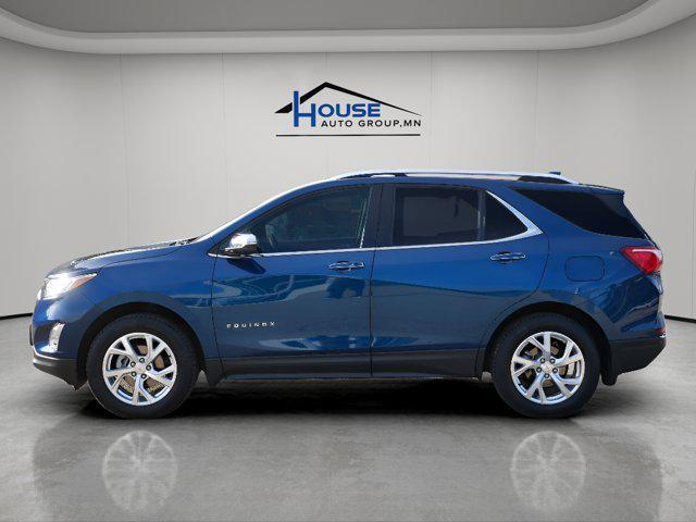 Photo of 2021 Pacific Blue Metallic Chevrolet Equinox