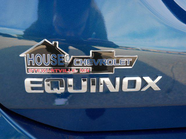 Photo of 2021 Pacific Blue Metallic Chevrolet Equinox
