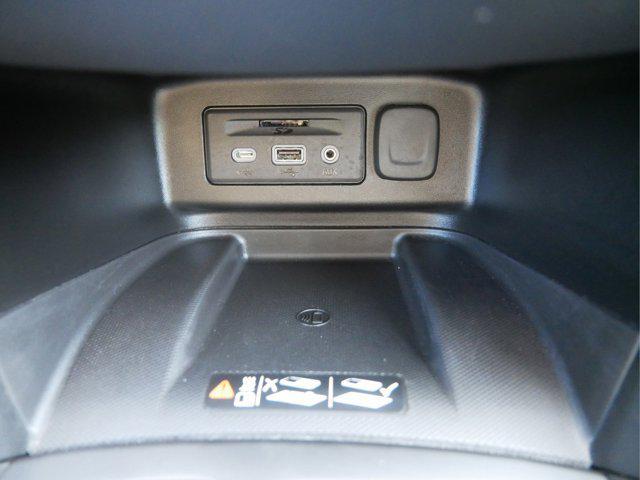 Photo of 2021 Pacific Blue Metallic Chevrolet Equinox