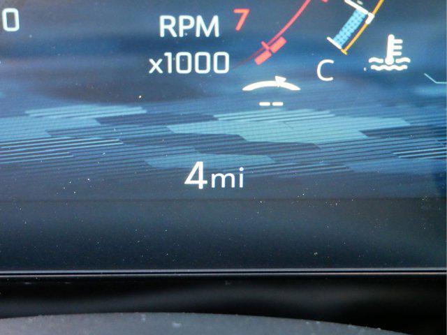 Photo of 2025 Summit White Chevrolet Equinox